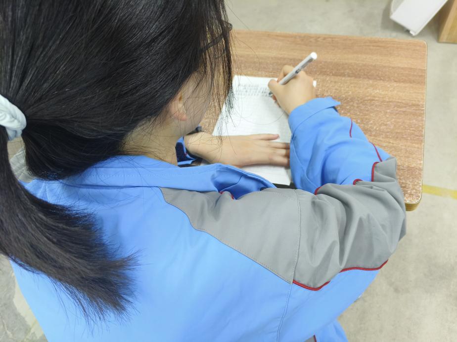 圖示, 示意圖

中度可信度描述已自動生成:ver1