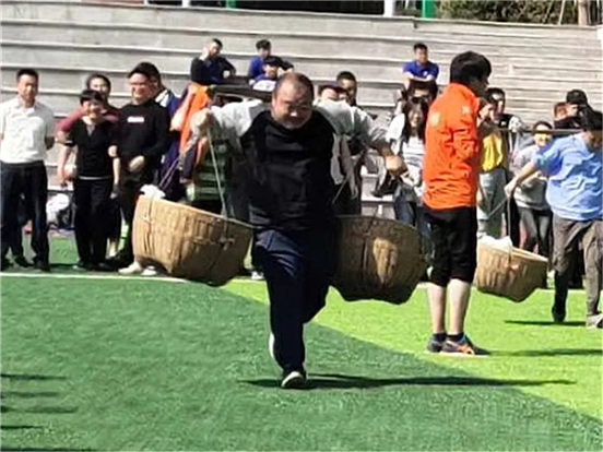 C:\Users\Administrator\Desktop\【喜報】收官！長沙校區(qū)在瀏陽經(jīng)開區(qū)職工運動會上 斬獲三項團體、兩項個人賽獎牌_files\640(4)