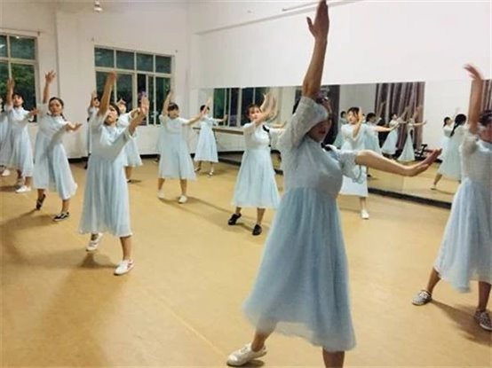 C:\Users\Administrator\Documents\WeChat Files\liujunbertha\FileStorage\Temp\62f45a8c65029379636f34a4d8002370.jpg