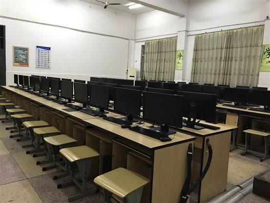 b4270d913aa0e2575ce5673130b68427