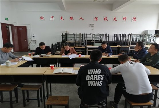 C:\DOCUME~1\ADMINI~1\LOCALS~1\Temp\WeChat Files\b61a2b81852fcc69964474bc6718066.jpg